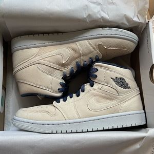 Nike Women Air Jordan 1 Mid